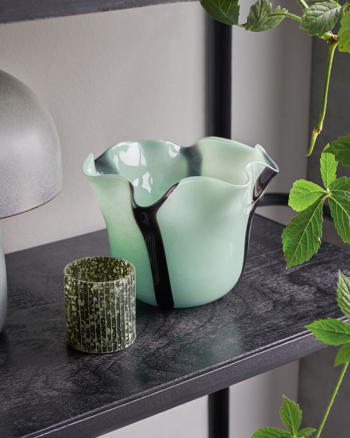 House Doctor Vase Loose – Hellgrün – H: 16.5 cm, dia L: 23 cm