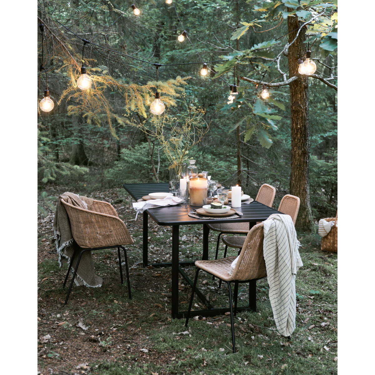 Garden table Helo Black