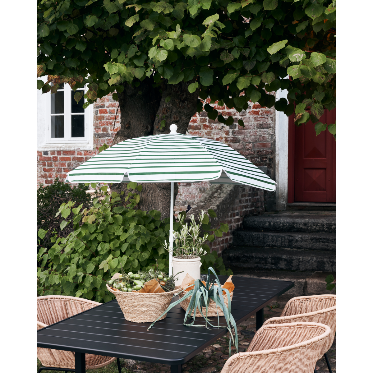 Garden table Helo Black