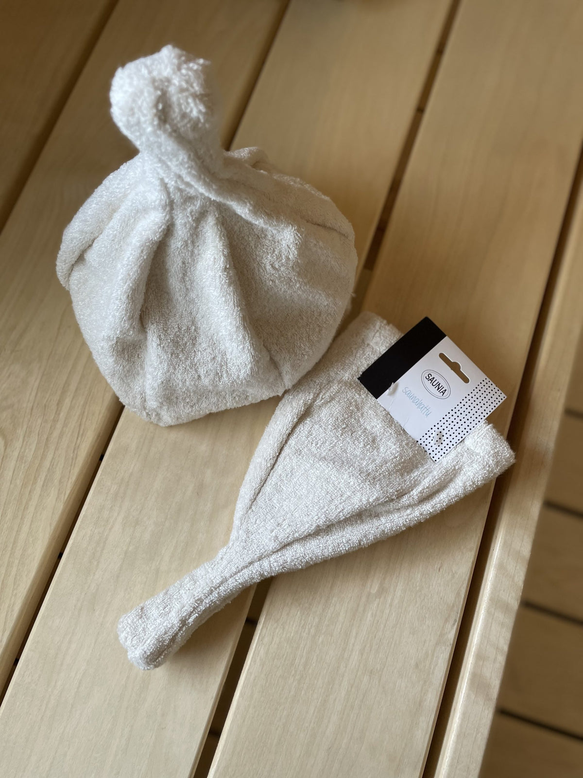 Saunahut aus Leinenfrottee – spitze Form, Weiss – weitere Originalansicht 2