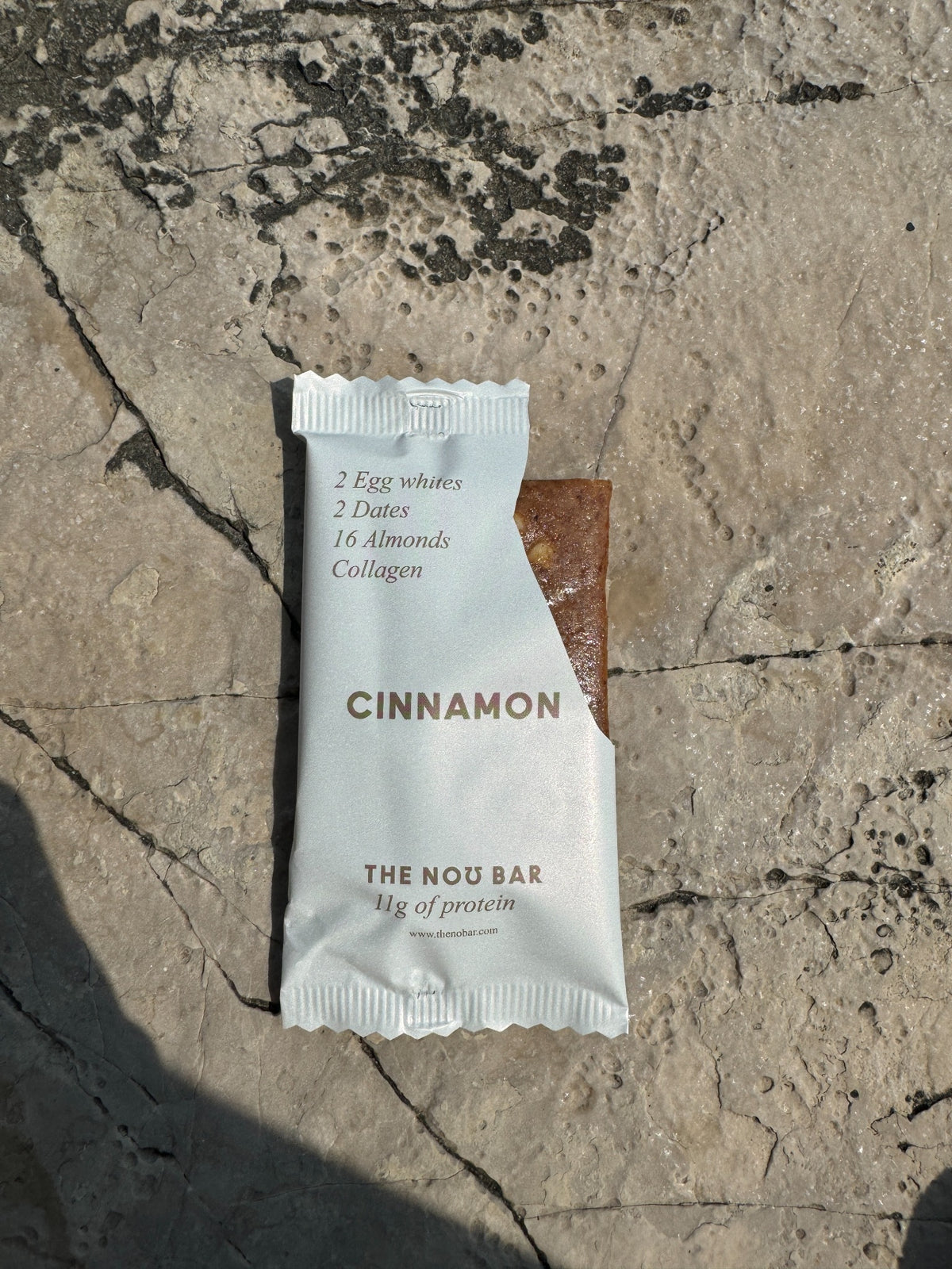 THE NO BAR Cinnamon – Verpackung, Detail oder Markenmoment