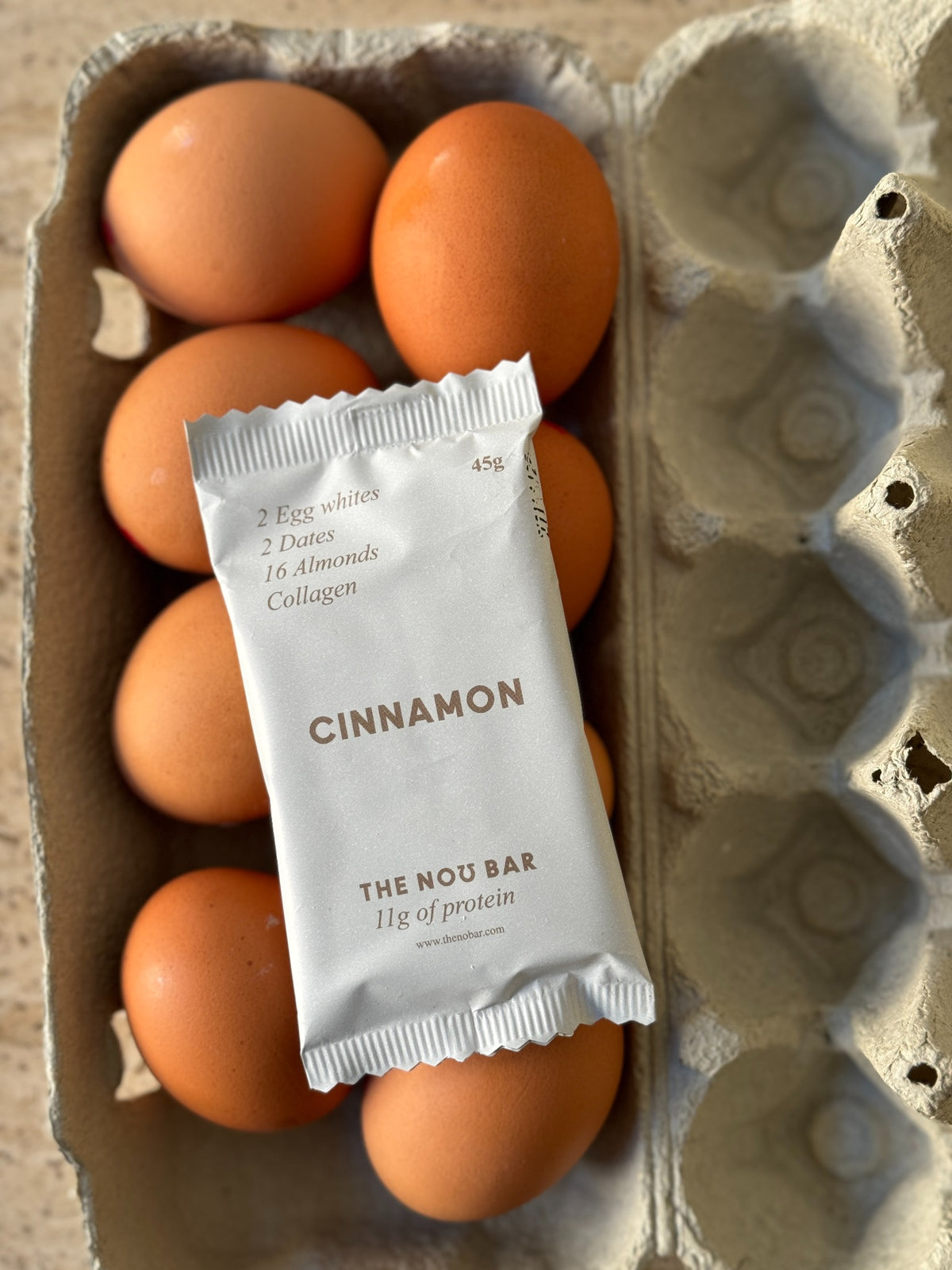 THE NO BAR Cinnamon – Verpackung, Detail oder Markenmoment