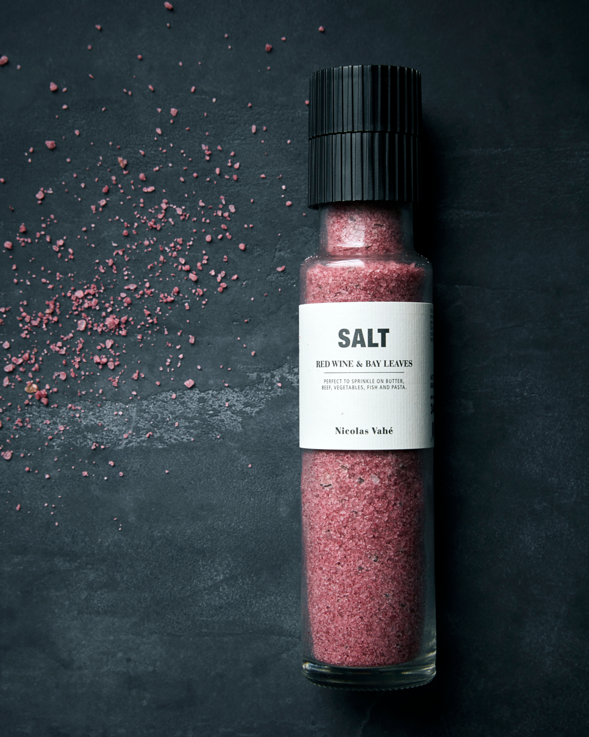 Salz mit Rotwein und Lorbeerblättern
