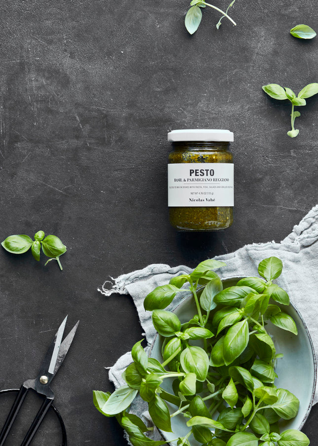 Pesto with basil &amp; Parmigiano Reggiano