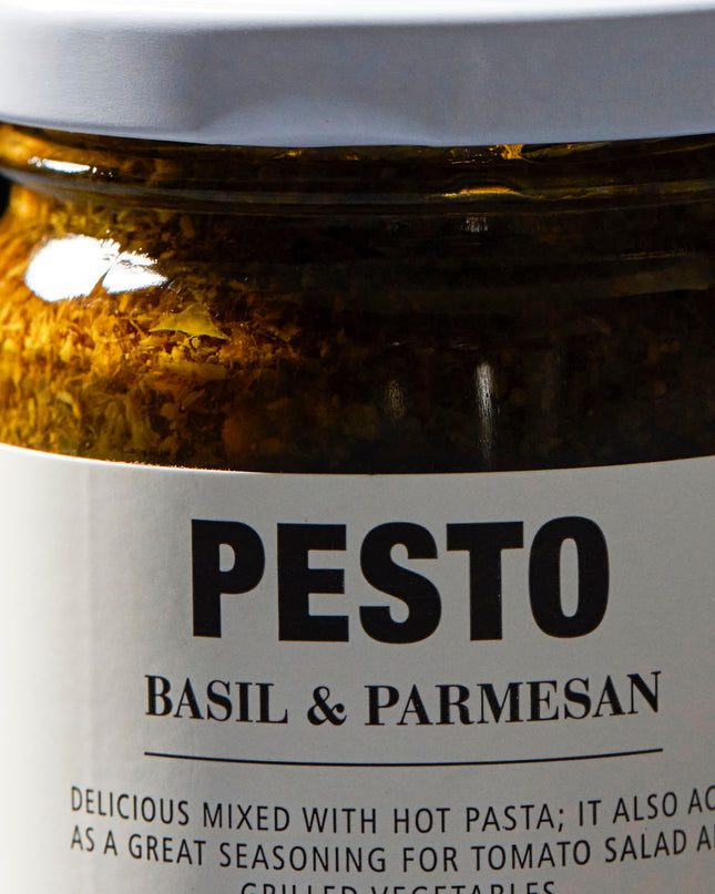 Pesto with basil &amp; Parmigiano Reggiano