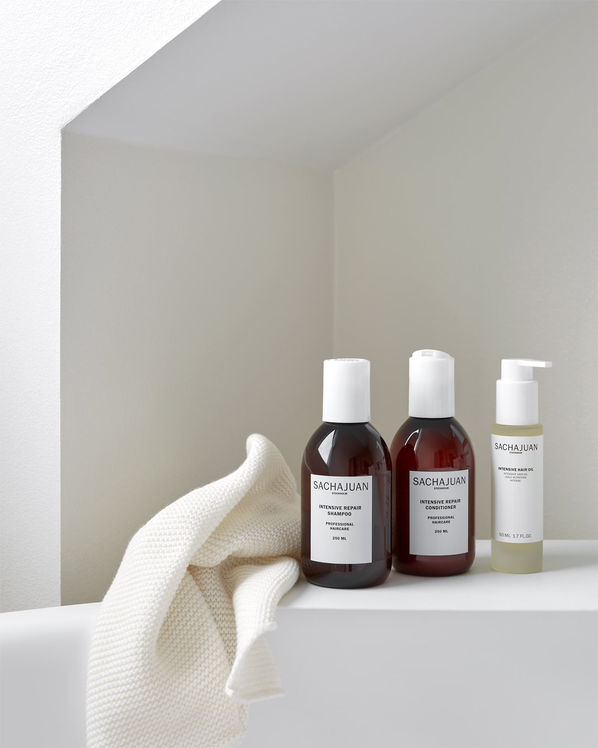 Intensive leave-in conditioner