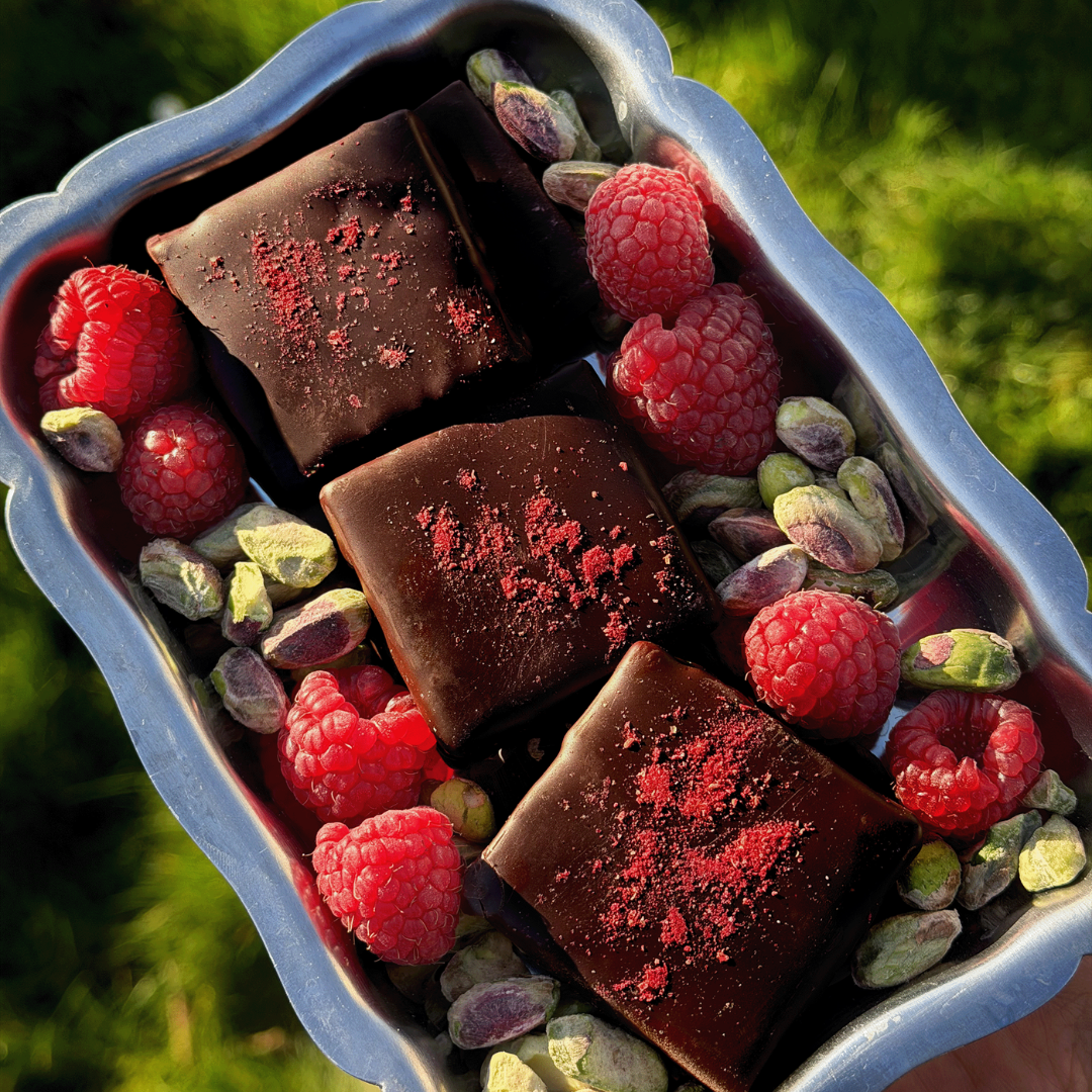 Doppelschicht: Raspberry & Pistachio – 8 Stück
