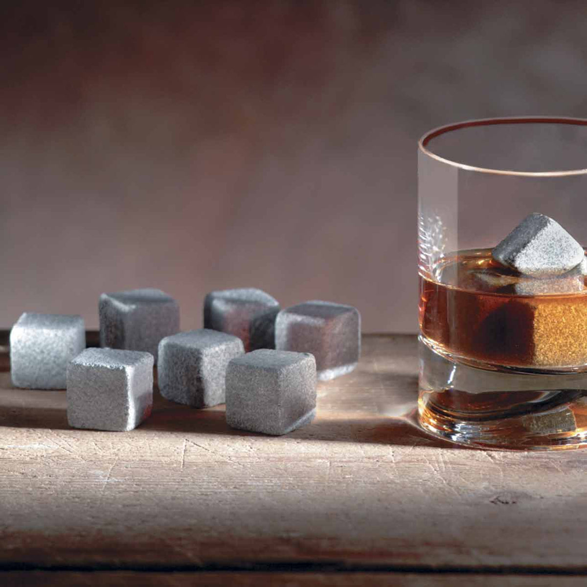 HUKKA Whisky Stones – Whiskysteine aus Speckstein, 9 Stück – Herstelleransicht 2