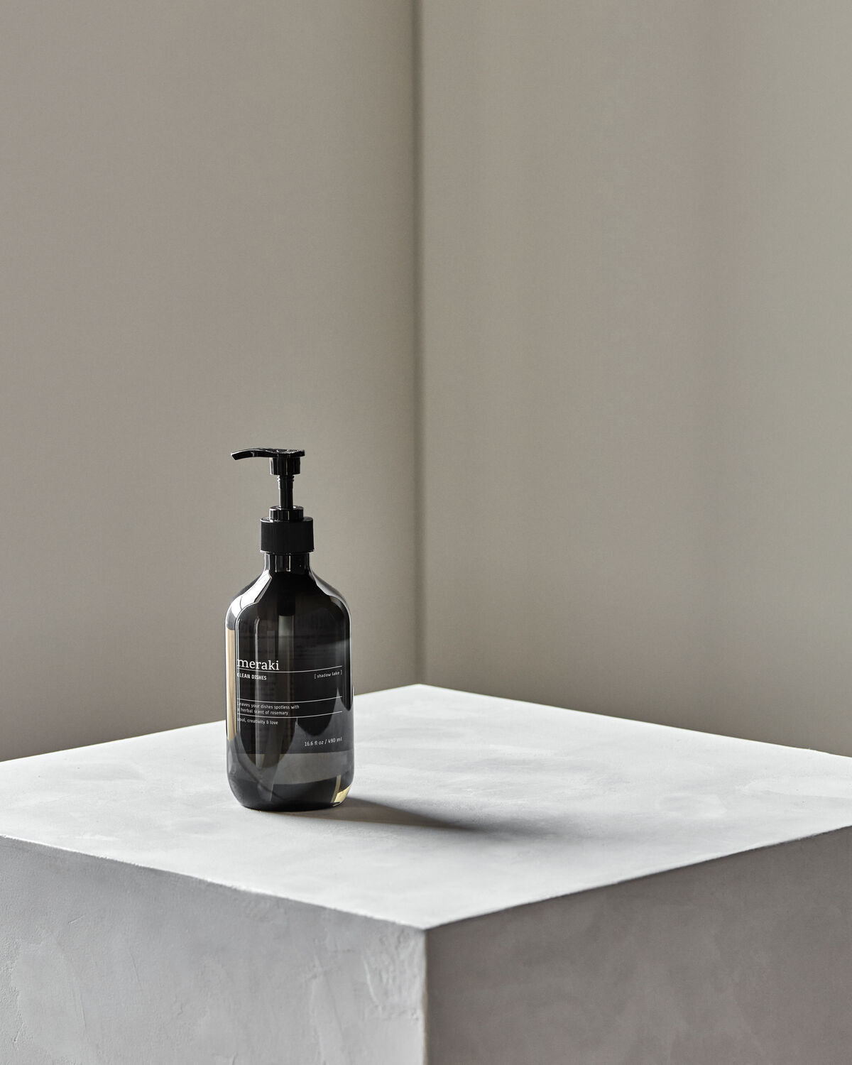 Meraki Shadow Lake Spülmittel 490 ml Anwendung